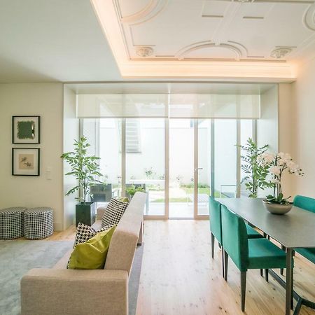 Courtyard & Elegance Apartment Lisbona Esterno foto
