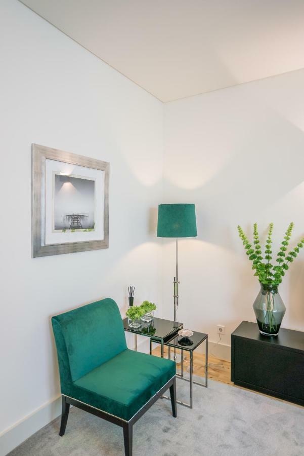 Courtyard & Elegance Apartment Lisbona Esterno foto