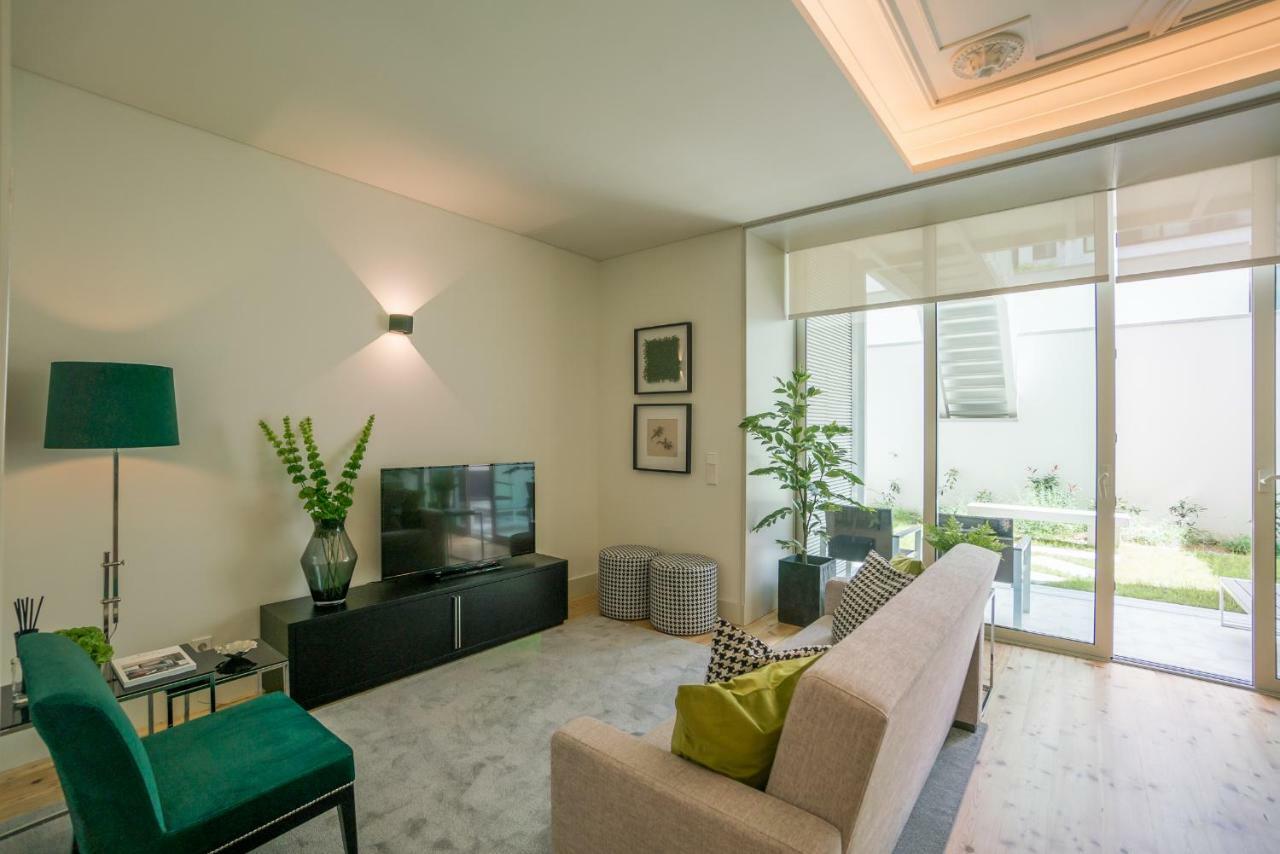 Courtyard & Elegance Apartment Lisbona Esterno foto