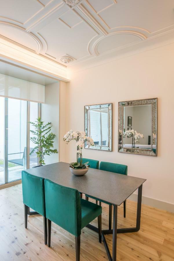 Courtyard & Elegance Apartment Lisbona Esterno foto