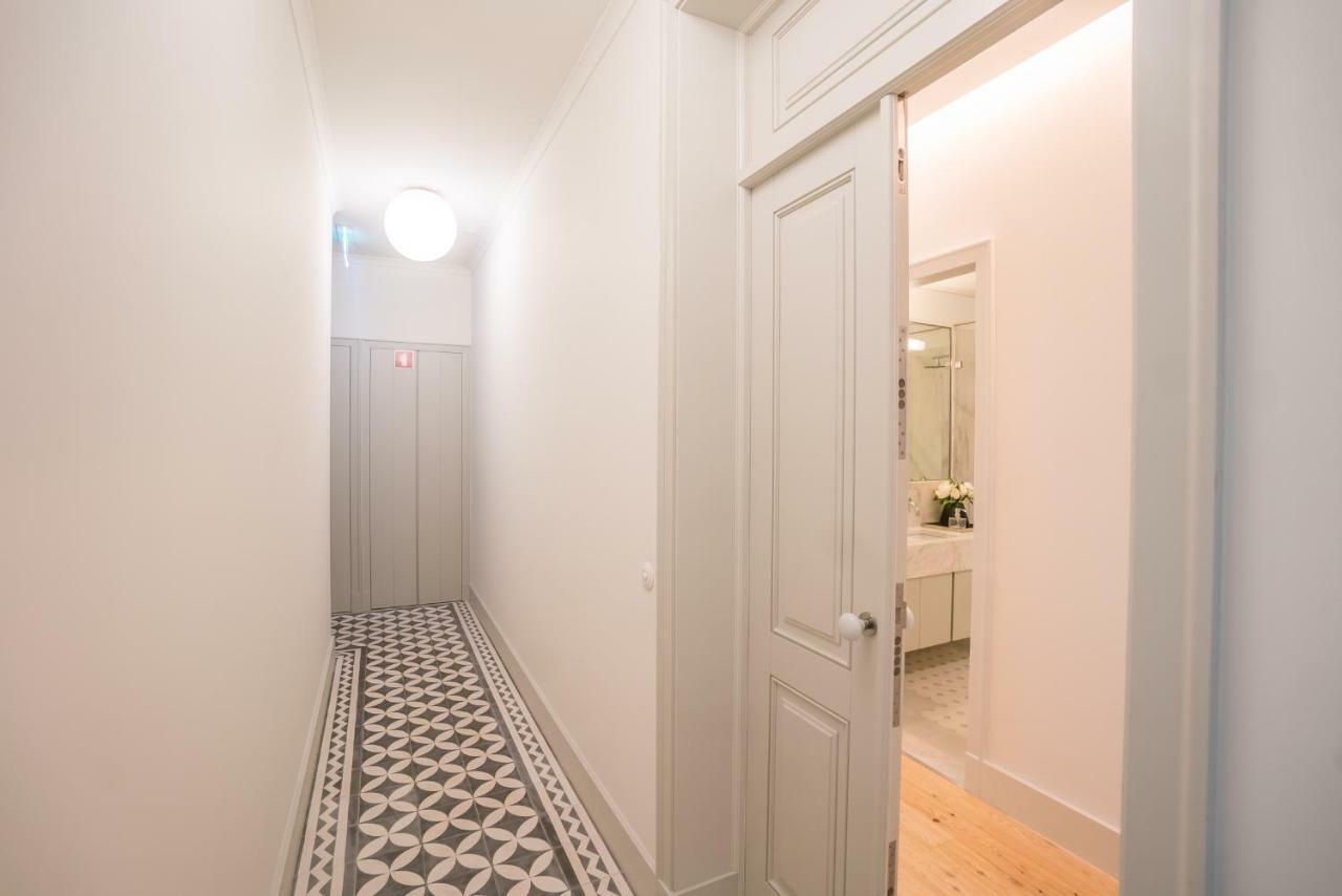 Courtyard & Elegance Apartment Lisbona Esterno foto