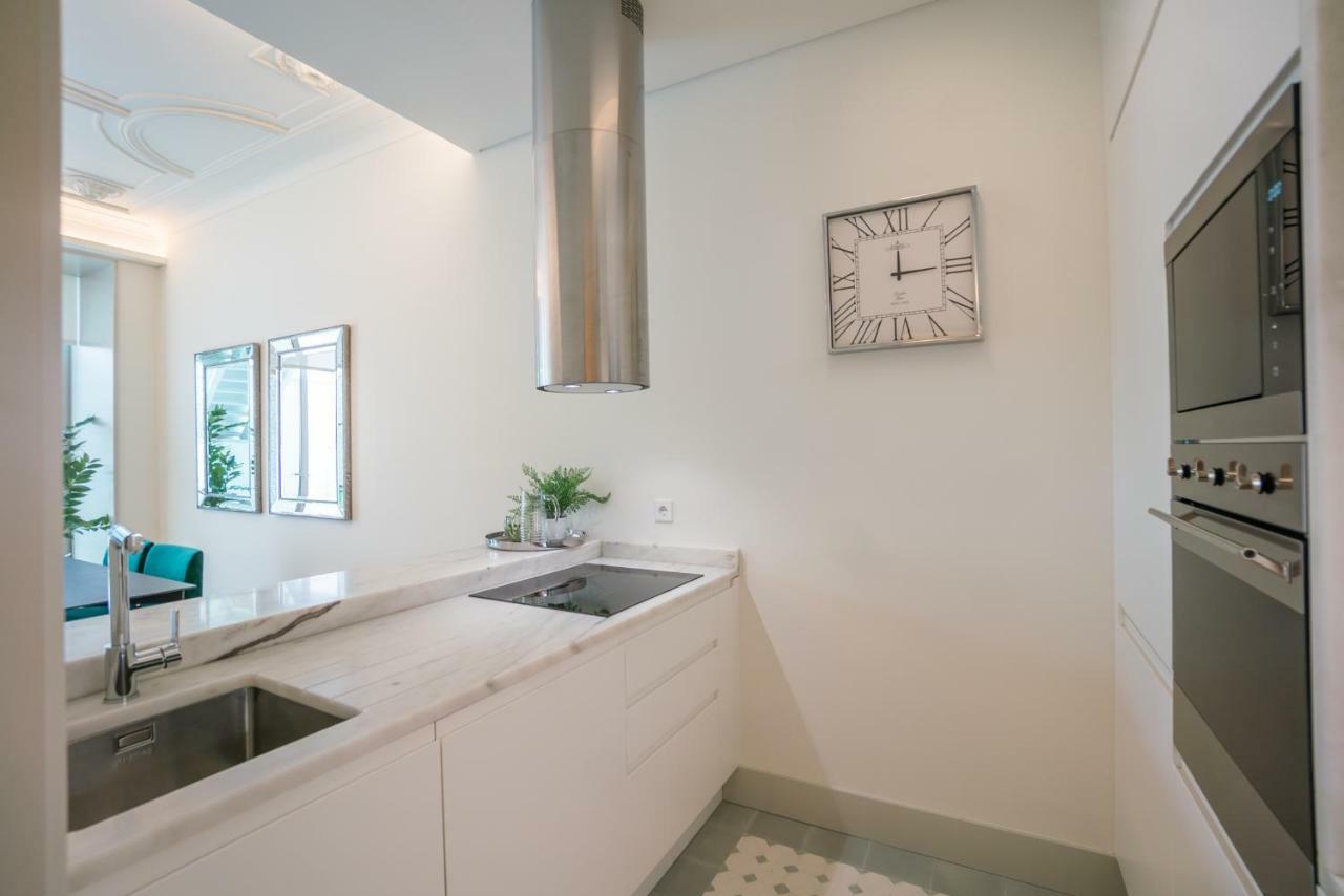 Courtyard & Elegance Apartment Lisbona Esterno foto