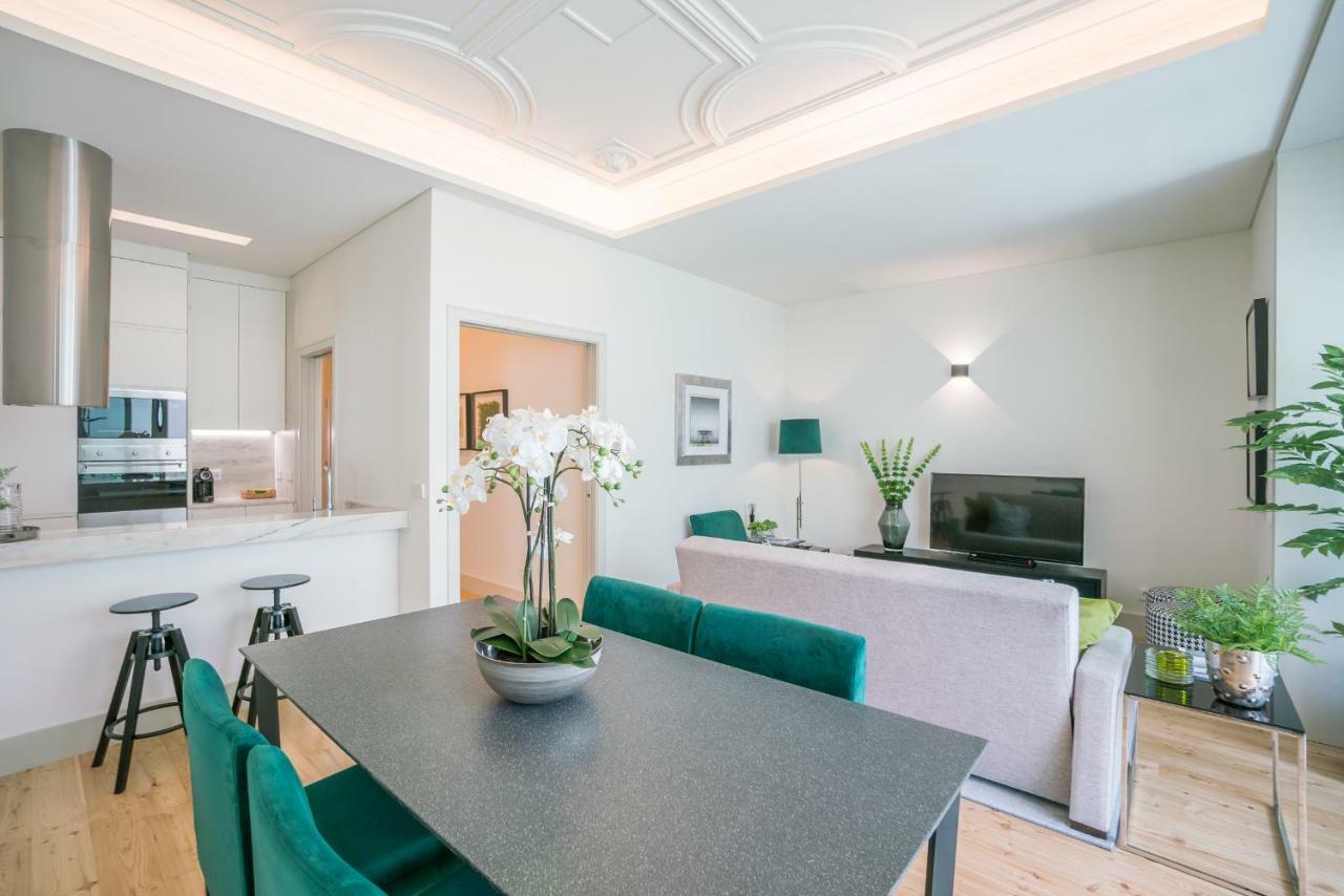 Courtyard & Elegance Apartment Lisbona Esterno foto