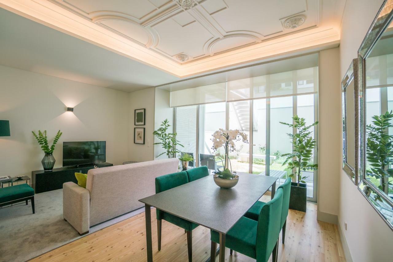 Courtyard & Elegance Apartment Lisbona Esterno foto