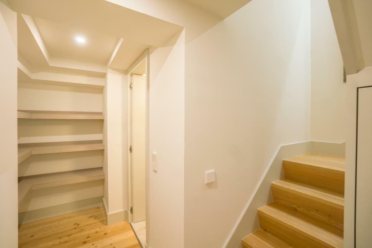 Courtyard & Elegance Apartment Lisbona Esterno foto
