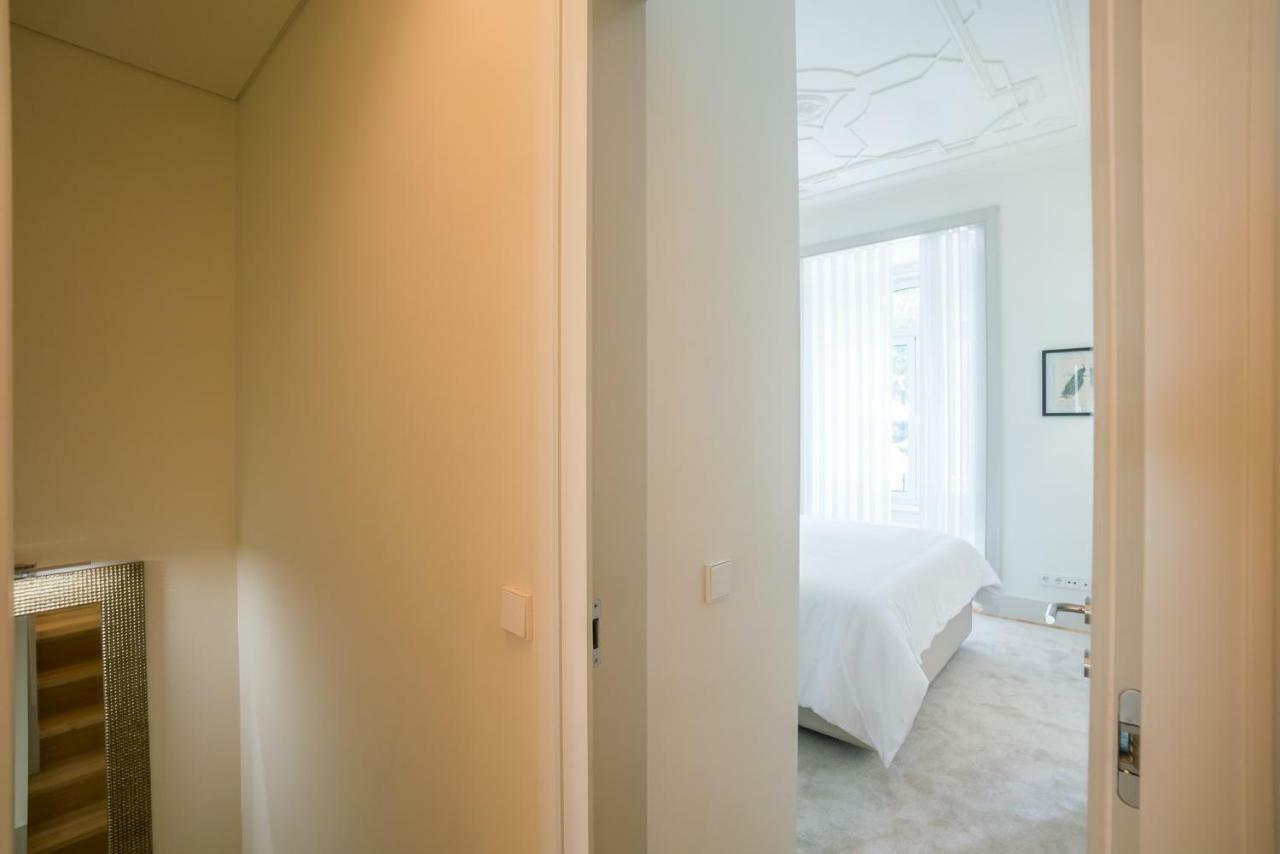 Courtyard & Elegance Apartment Lisbona Esterno foto