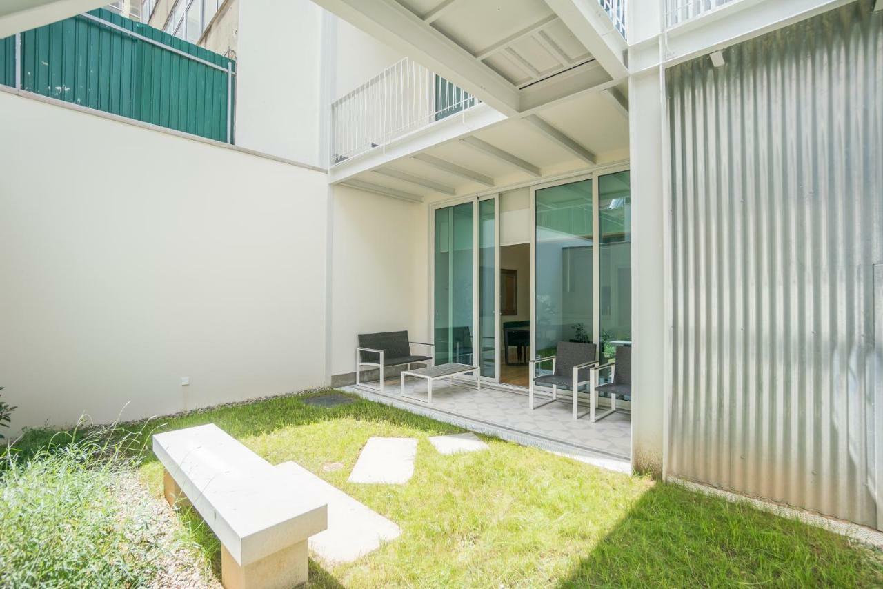 Courtyard & Elegance Apartment Lisbona Esterno foto