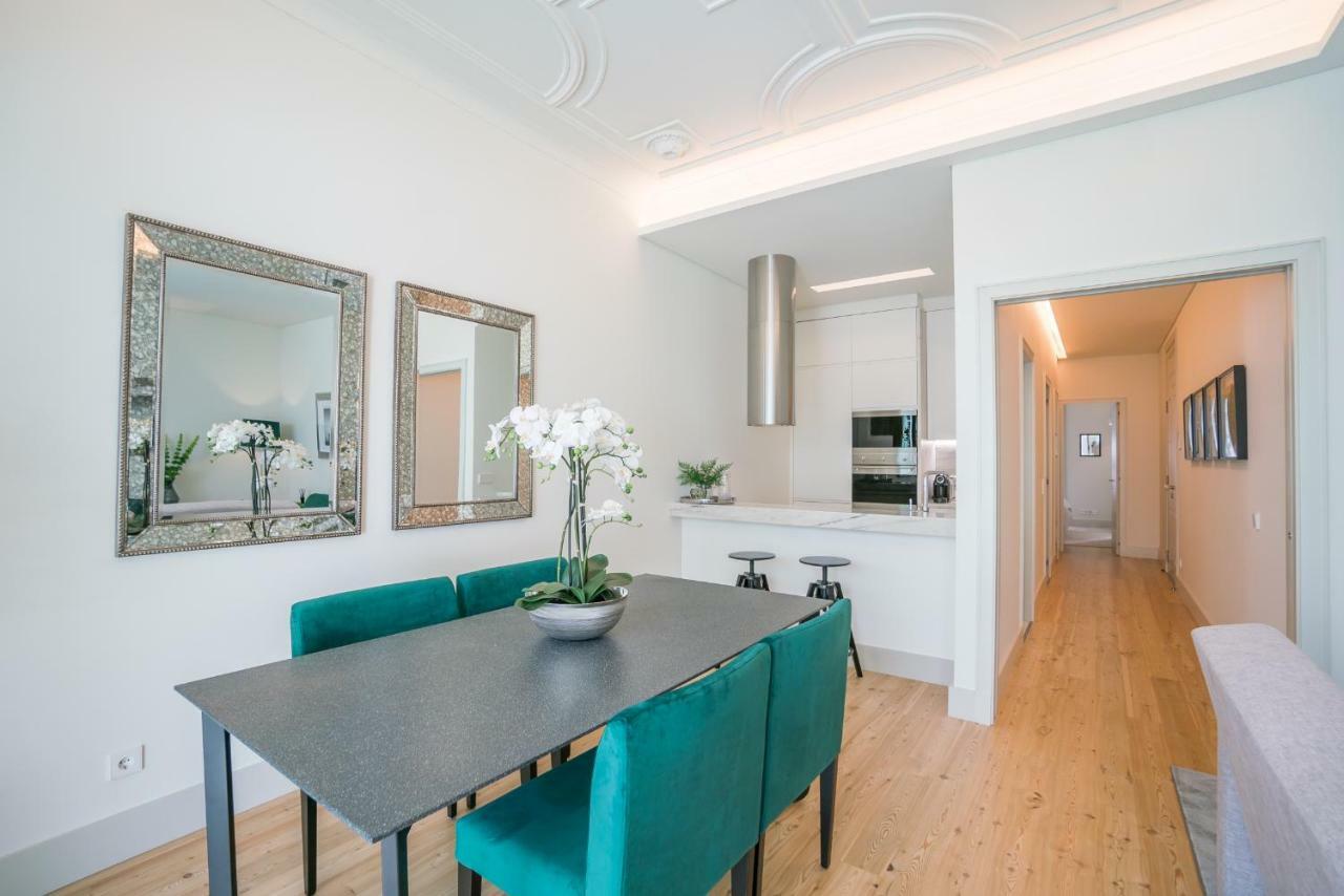 Courtyard & Elegance Apartment Lisbona Esterno foto