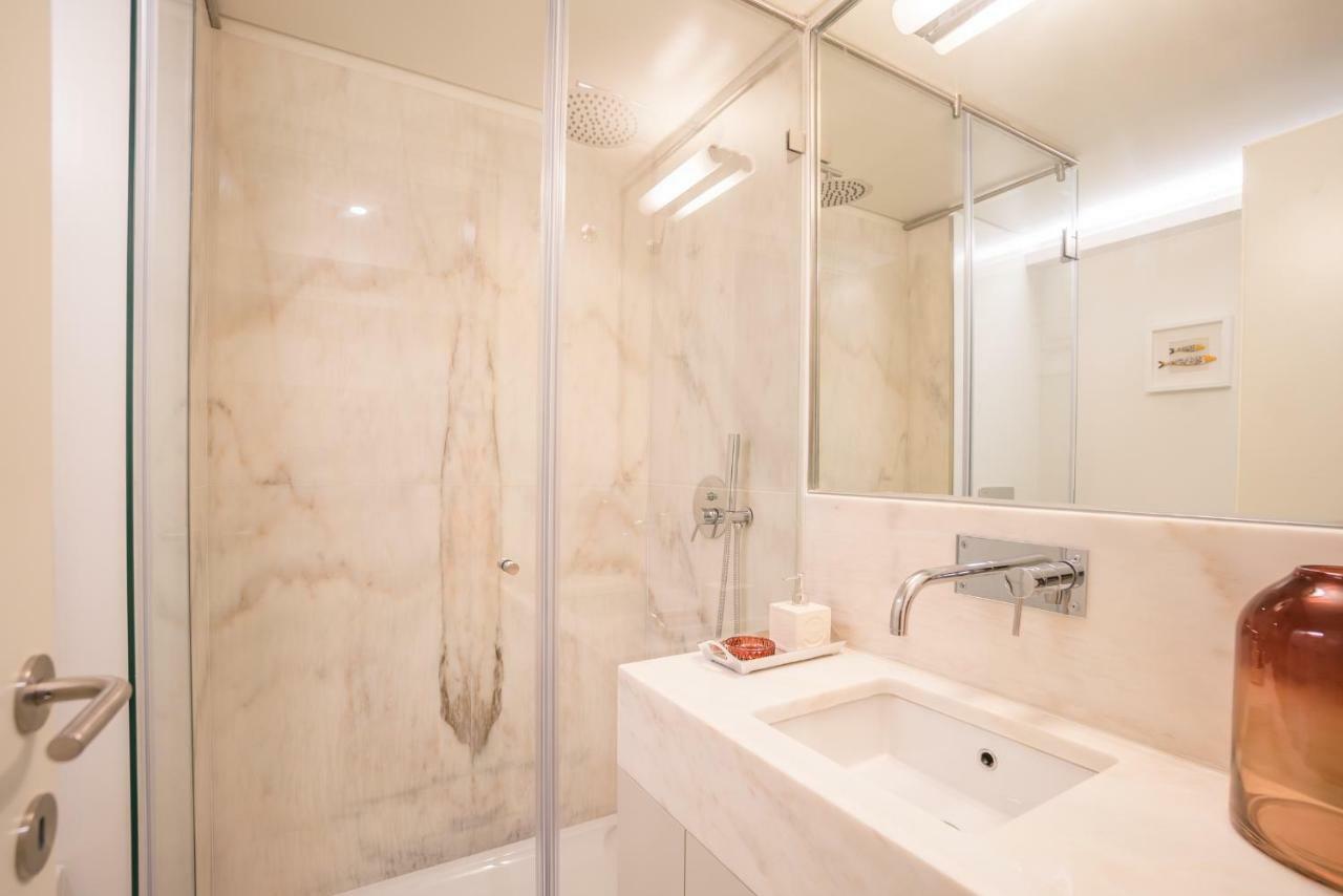 Courtyard & Elegance Apartment Lisbona Esterno foto
