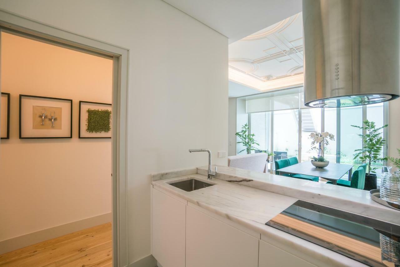Courtyard & Elegance Apartment Lisbona Esterno foto
