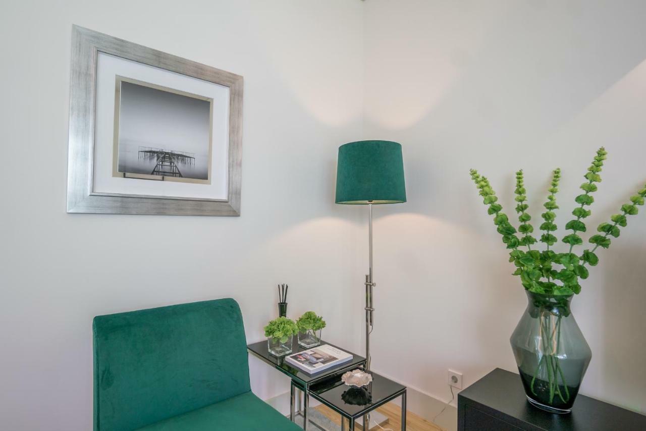 Courtyard & Elegance Apartment Lisbona Esterno foto